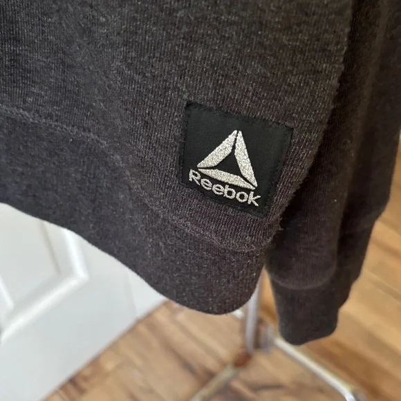 Reebok Dark Gray Sweatshirt. Soft and comfortable.  unisex - Picture 6 of 10